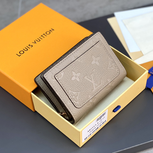 Shop Louis Vuitton Card Cases Card Holders (M81881, M81882, M81912